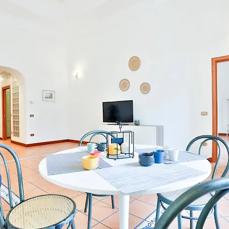 Guesthost - Chiaia Sea View Gem Lägenhet