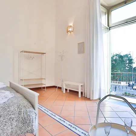Chiaia Sea View Gem Апартаменты