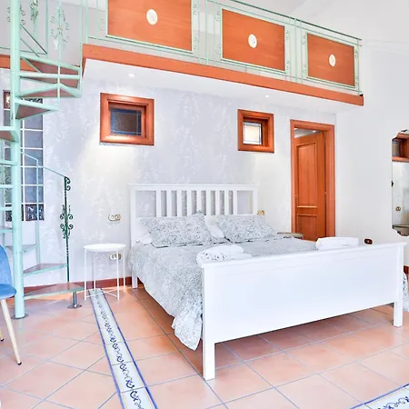 Chiaia Sea View Gem Неаполь
